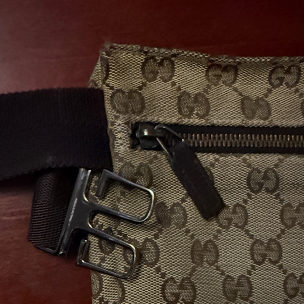 Gucci Beige and Brown Monogram Belt Bag - Picture 7 of 9
